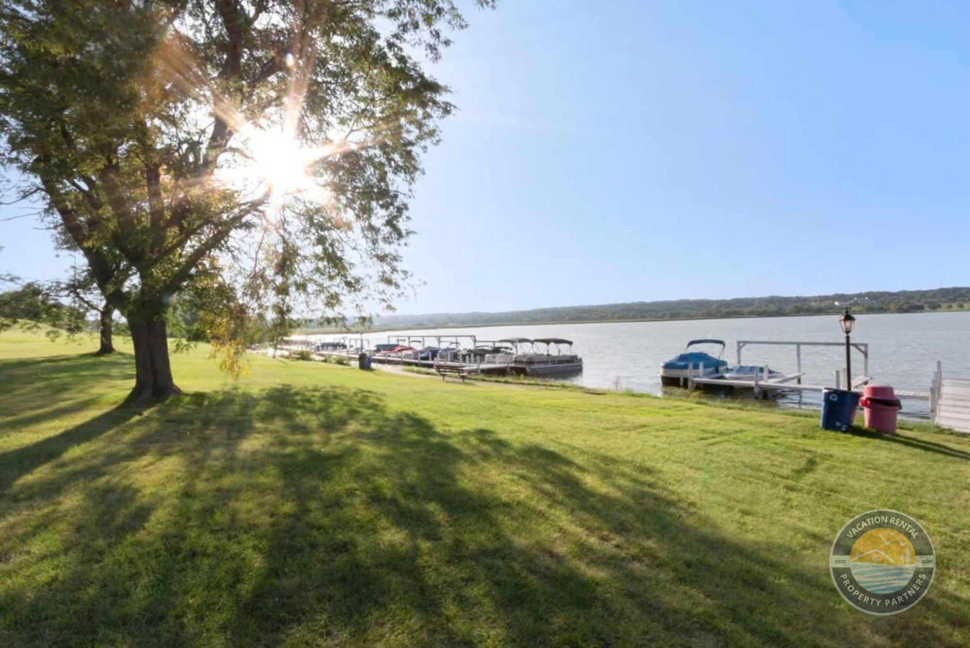 New Lake Como Condo With Lake Views Lake Geneva Extérieur photo